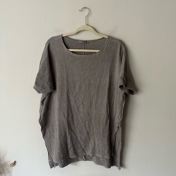 Meo Meli Made in Italy Linen Blend Slit Top in Grey - Picture 2 of 12